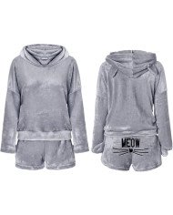 Topla ženska pižama iz mehkega pliša z kapuco – dvodelni komplet